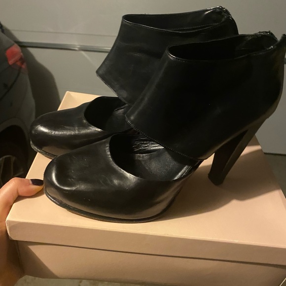 Loeffler Randall Yvette bootie size 9 - Picture 2 of 8